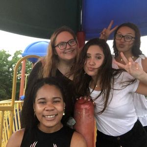 Meet your Posher, Kadence